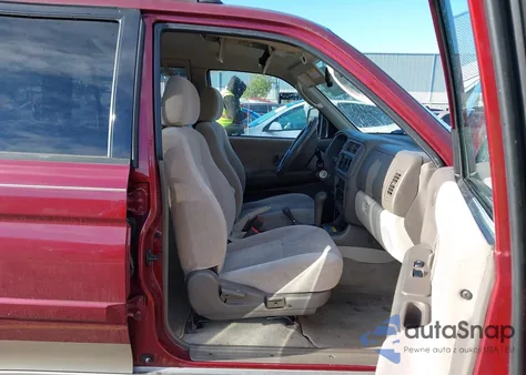 2000 Mitsubishi Montero Sport Ls/Xls z USA, uszkodzony, nr VIN JA4MT31H8YP038278